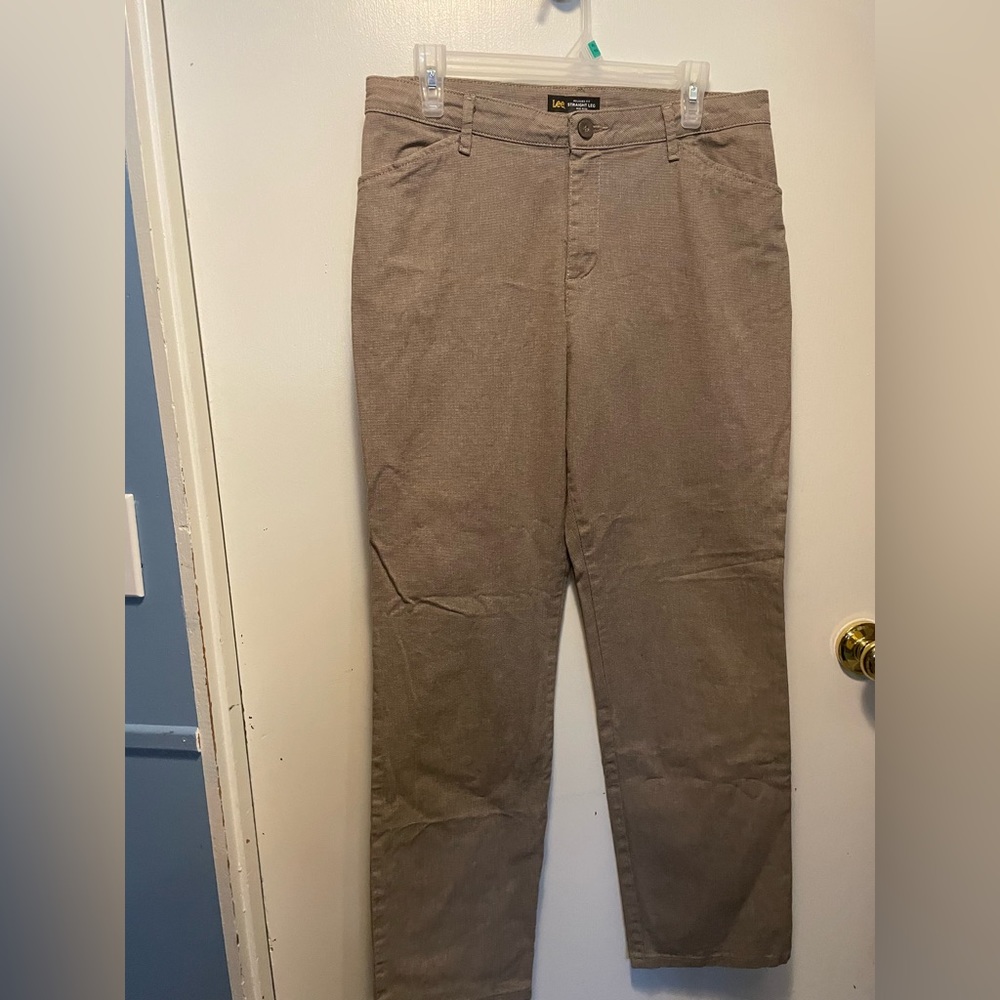 Lee Women’s Pants Straight Leg Mid Rise Relaxed Fit Size 10 Medium